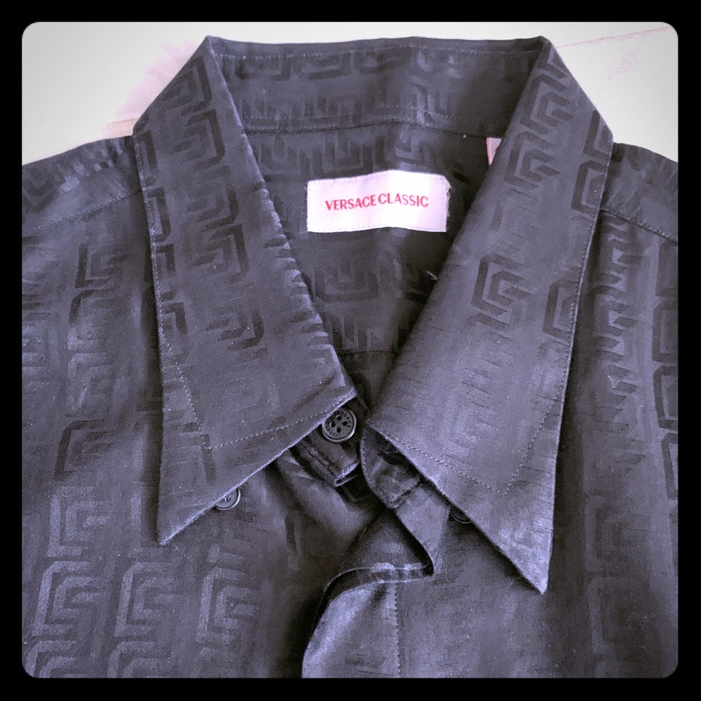Versace Classic Men’s shirt Sz 44 EU or 17.5 XL US